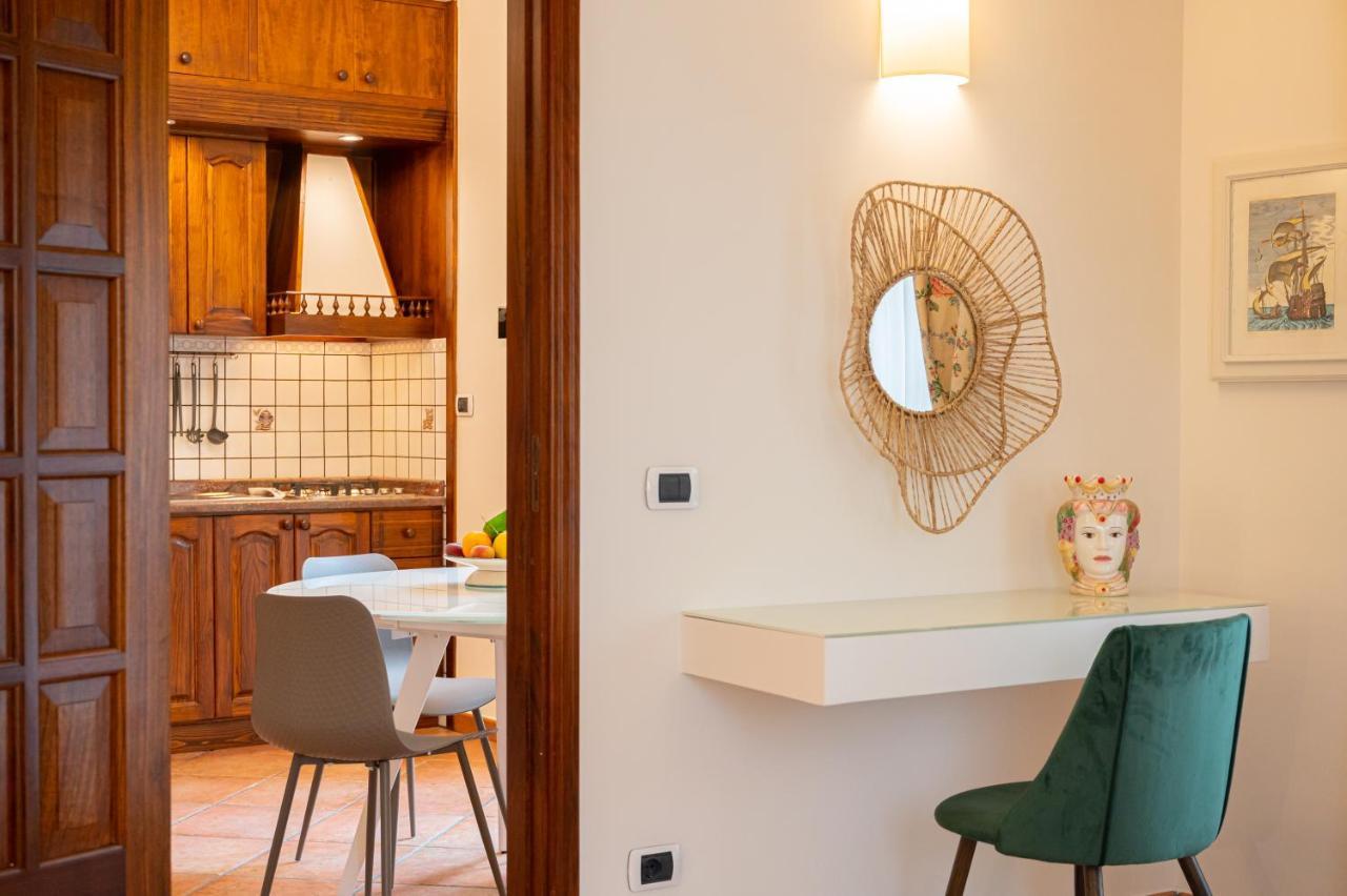Donna Franca Apartment ตาออร์มินา ภายนอก รูปภาพ