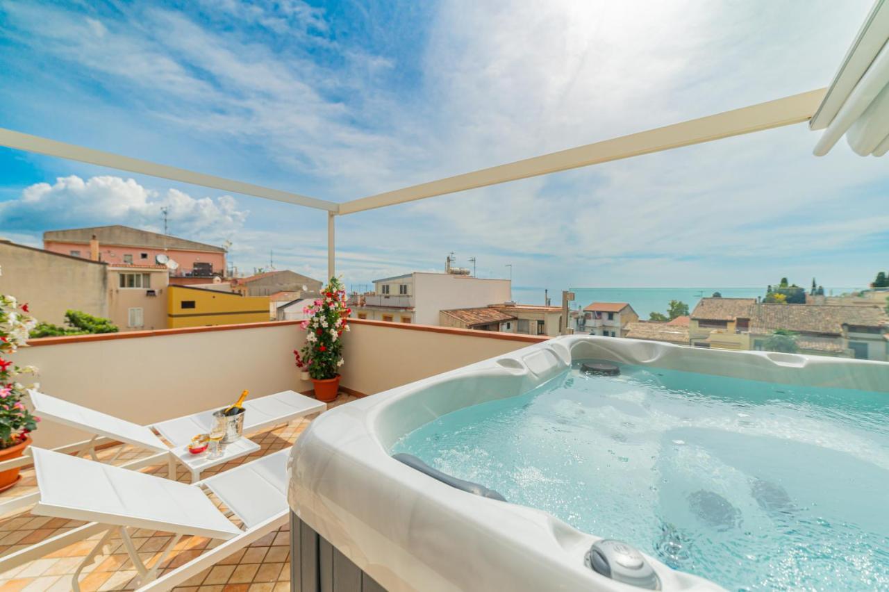Donna Franca Apartment ตาออร์มินา ภายนอก รูปภาพ